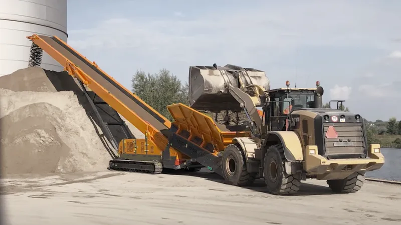 mobile hopper feeding