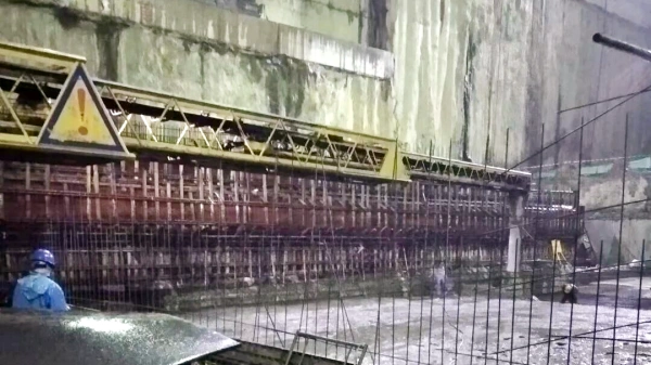 mobile concrete placing machine