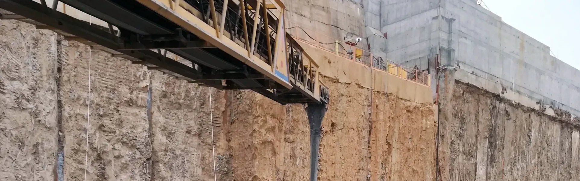 mobile concrete placing machine